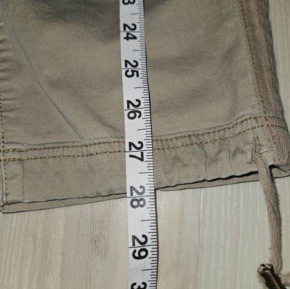 Time and Tru Beige Cargo Capri Pants Womens 12 Stretch Utility Casual Travel - Picture 2 of 10